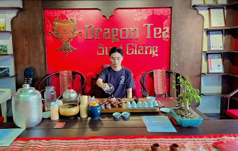 Mang hồn cốt núi rừng Tây Bắc vào giấc mơ trà Việt đi khắp thế giới Mang hồn cốt núi rừng Tây Bắc vào giấc mơ trà Việt đi khắp thế giới