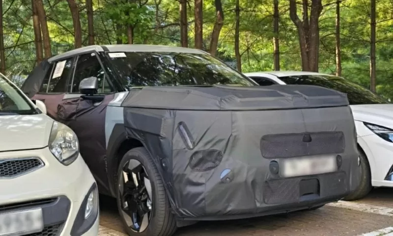 Hyundai Tucson 2026 lộ diện với lớp ngụy trang kín đáo. Hyundai Tucson 2026 lộ diện với lớp ngụy trang kín đáo.