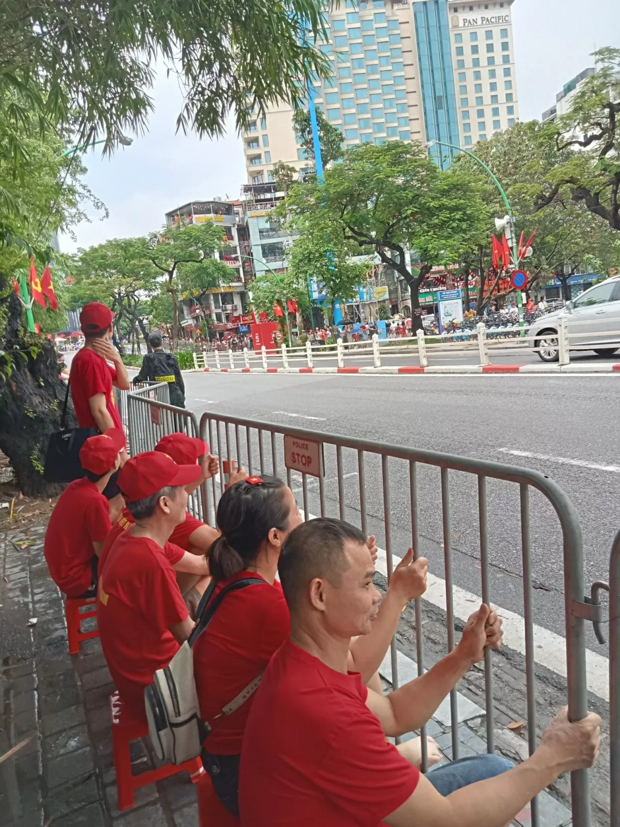 Người dân đổ về Ba Đình check-in