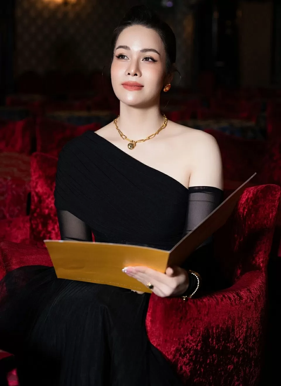 Nhật Kim Anh Nhật Kim Anh