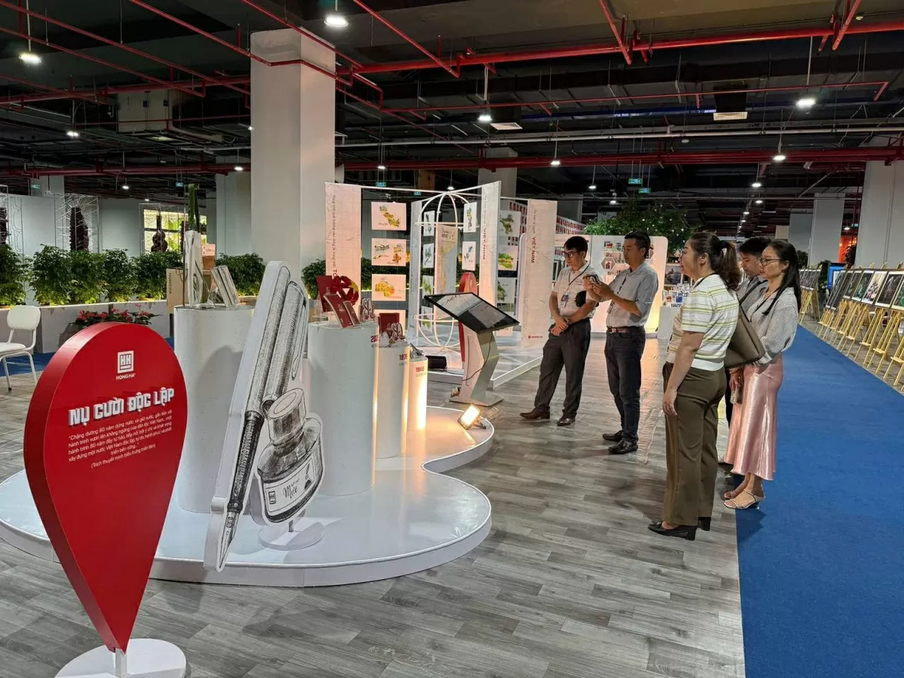 Triển lãm ảnh và video lan tỏa hạnh phúc từ những điều bình dị Triển lãm ảnh và video lan tỏa hạnh phúc từ những điều bình dị