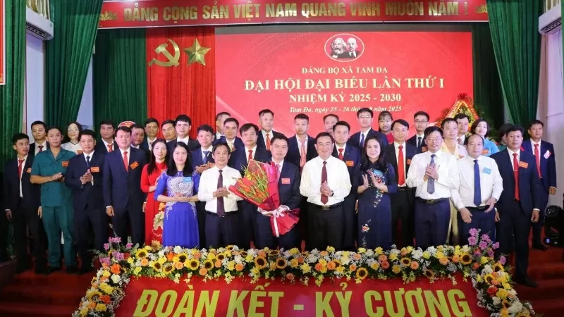 Đảng bộ xã Tam Đa, tỉnh Bắc Ninh tổ chức Đại hội đại biểu Đảng bộ ‘không giấy tờ’ Đảng bộ xã Tam Đa, tỉnh Bắc Ninh tổ chức Đại hội đại biểu Đảng bộ ‘không giấy tờ’