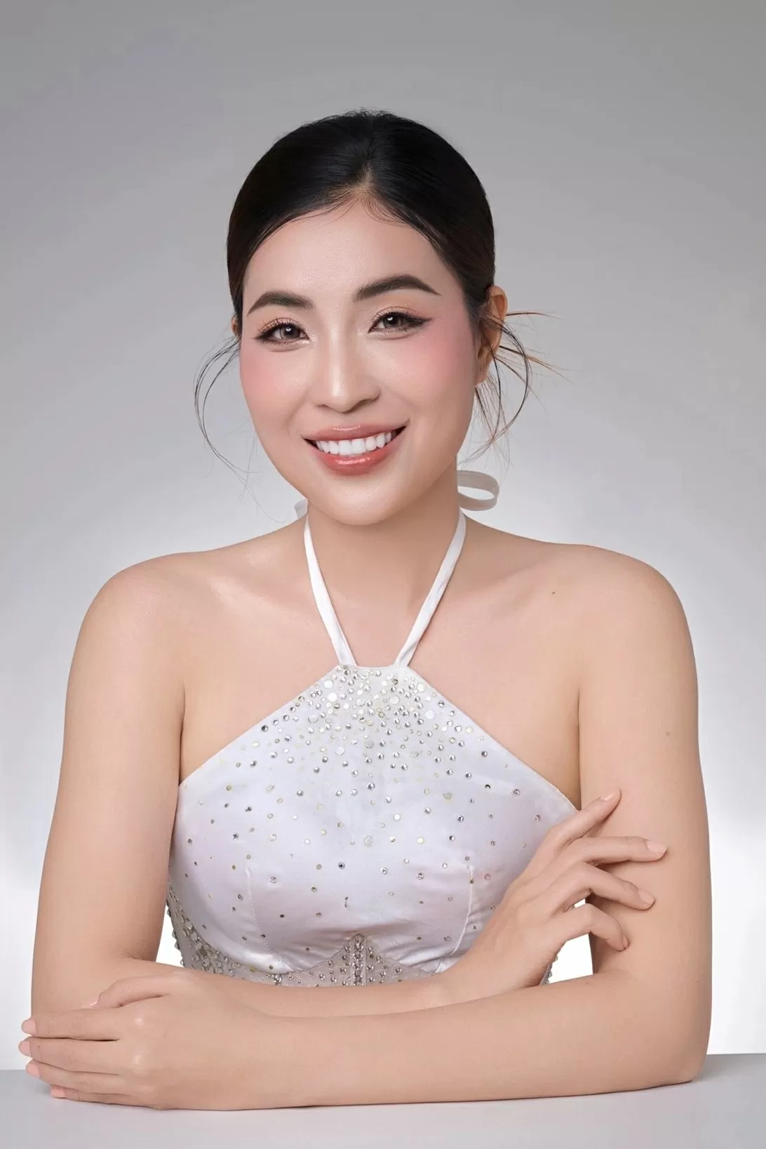 Tài năng và quan điểm về nhan sắc của thí sinh nhiều tuổi nhất vòng chung kết Hoa hậu Hoà bình Việt Nam 2025