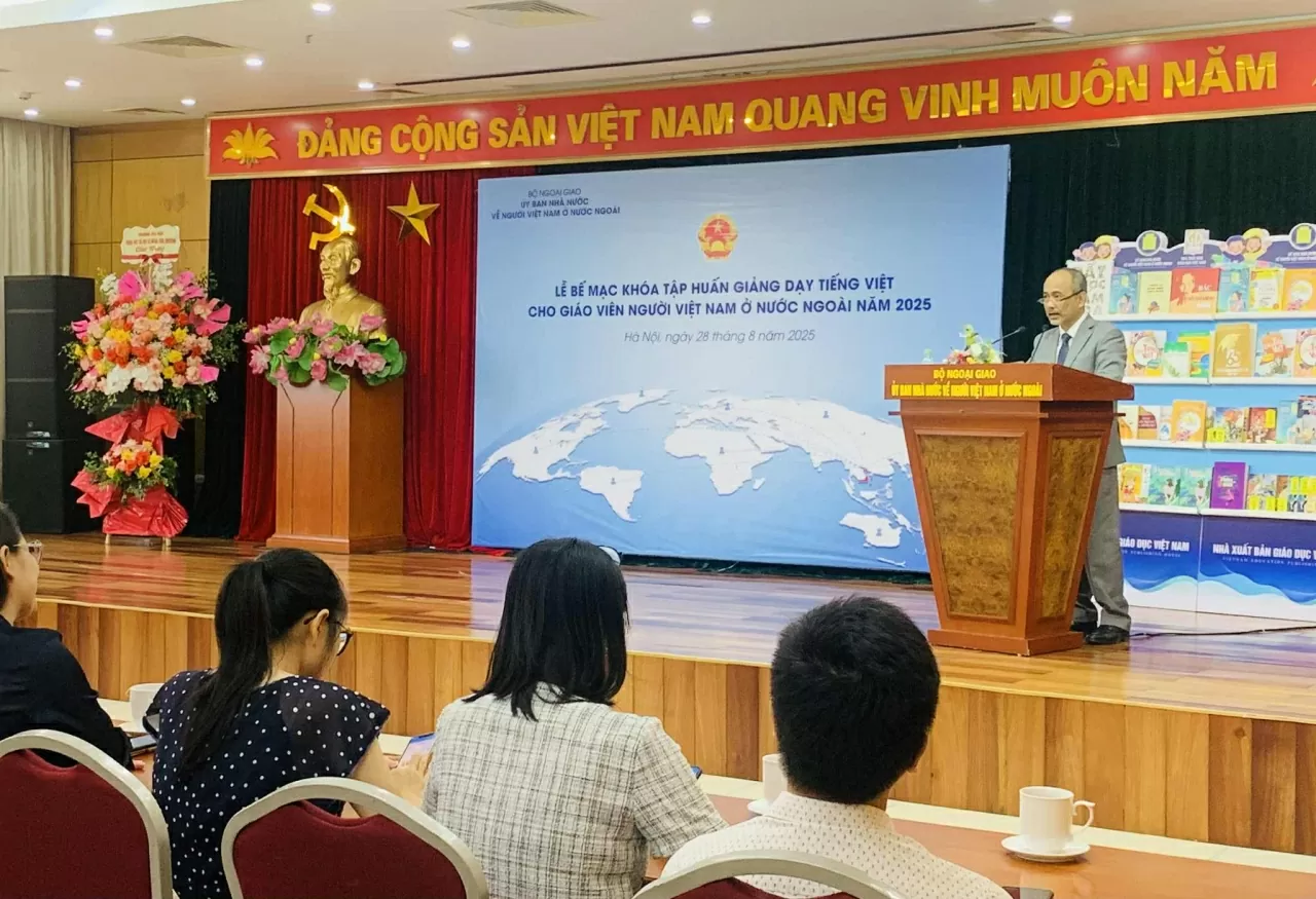 Tổ chức thành công khóa tập huấn giảng dạy tiếng Việt cho giáo viên người Việt Nam ở nước ngoài năm 2025