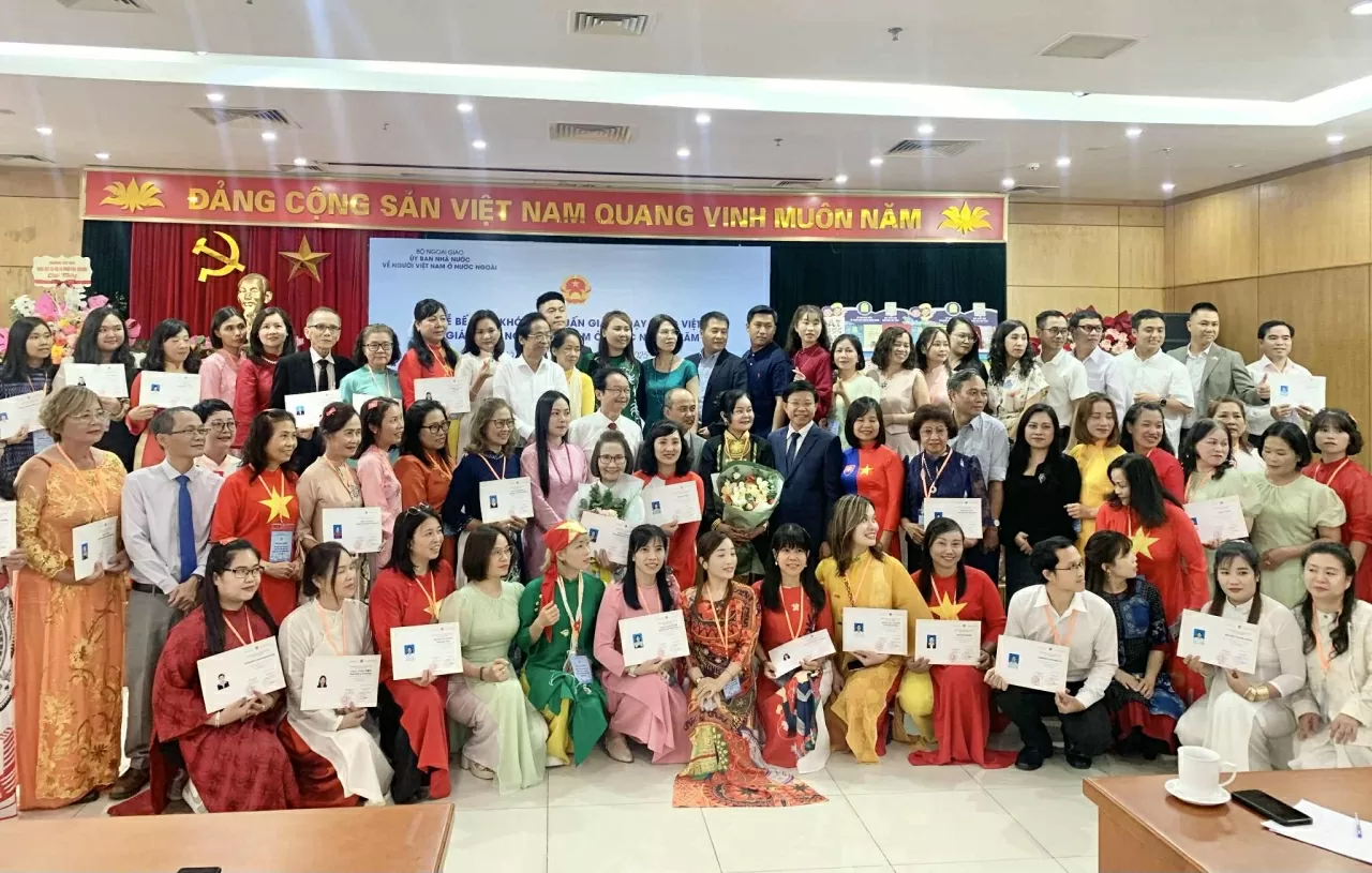 Tổ chức thành công khóa tập huấn giảng dạy tiếng Việt cho giáo viên người Việt Nam ở nước ngoài năm 2025