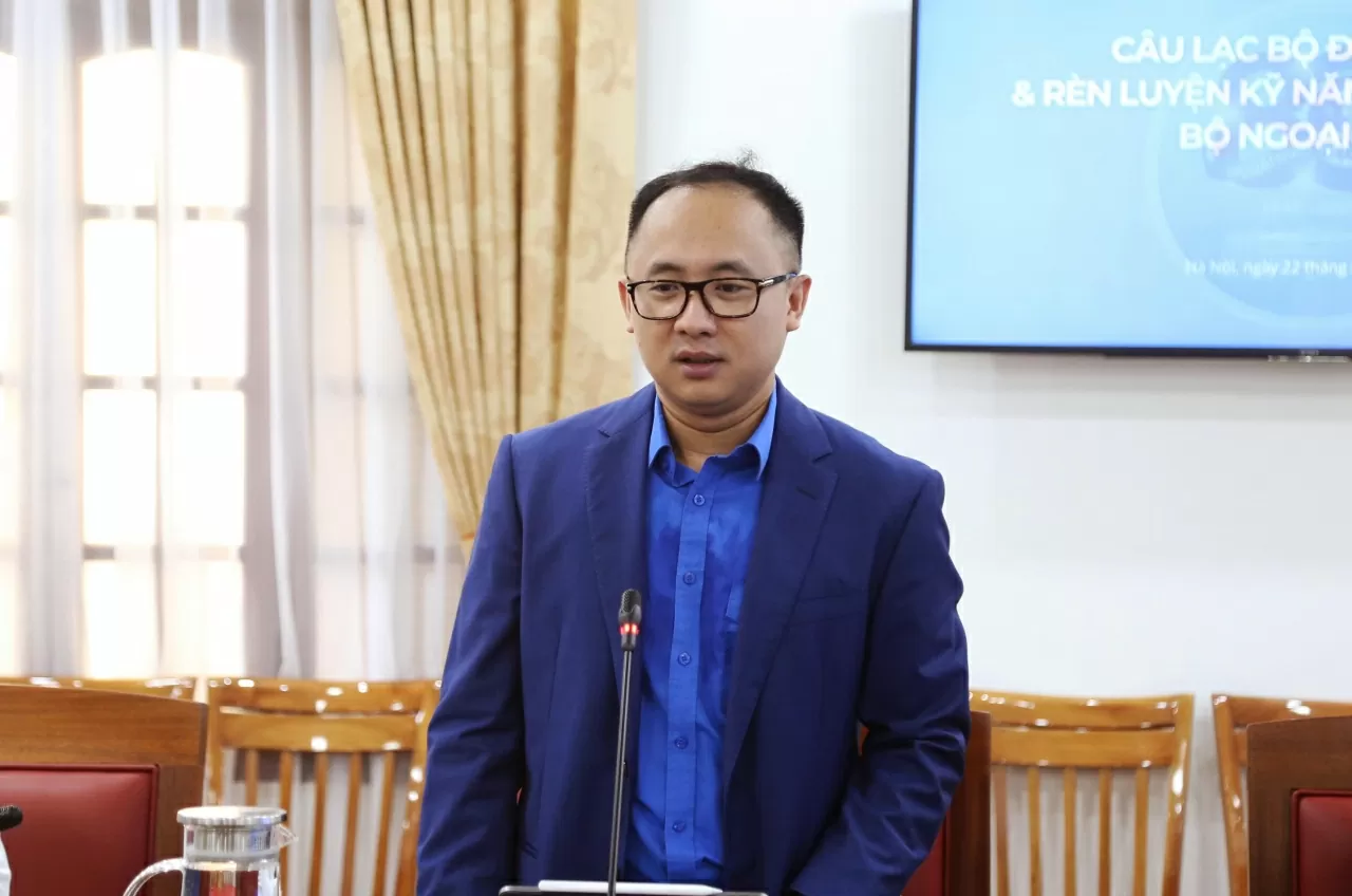 TS. Nguyễn Đồng Anh, Bí thư Đoàn Thanh niên Bộ Ngoại phát biểu tại Tọa đàm. (Ảnh: Thành Long) TS. Nguyễn Đồng Anh, Bí thư Đoàn Thanh niên Bộ Ngoại phát biểu tại Tọa đàm. (Ảnh: Thành Long)