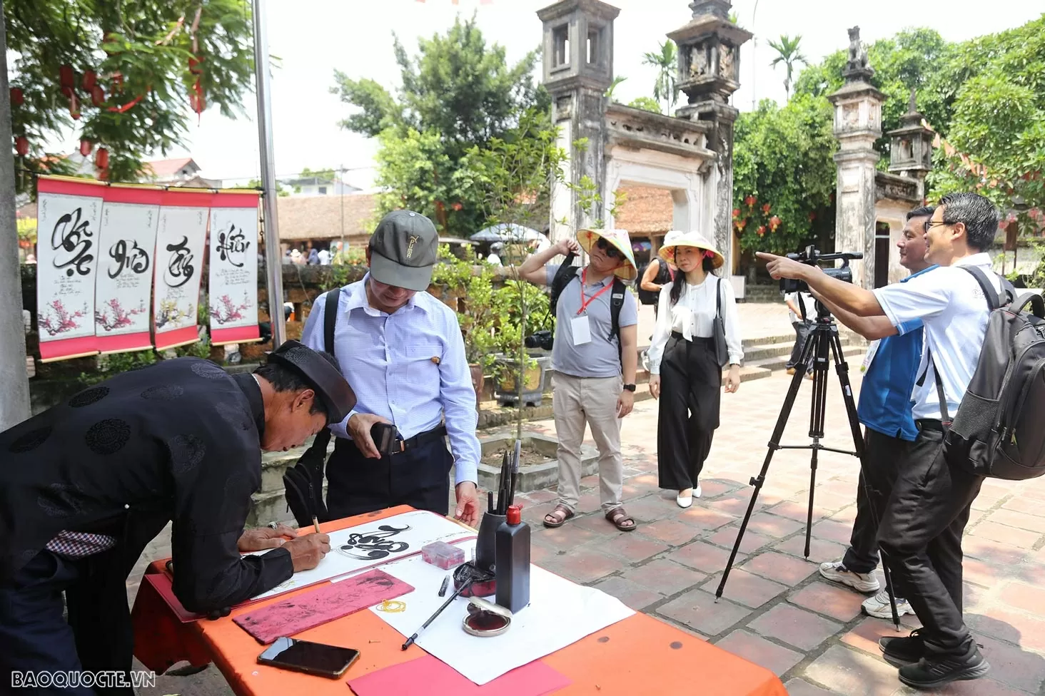 làng cổ đường lâm