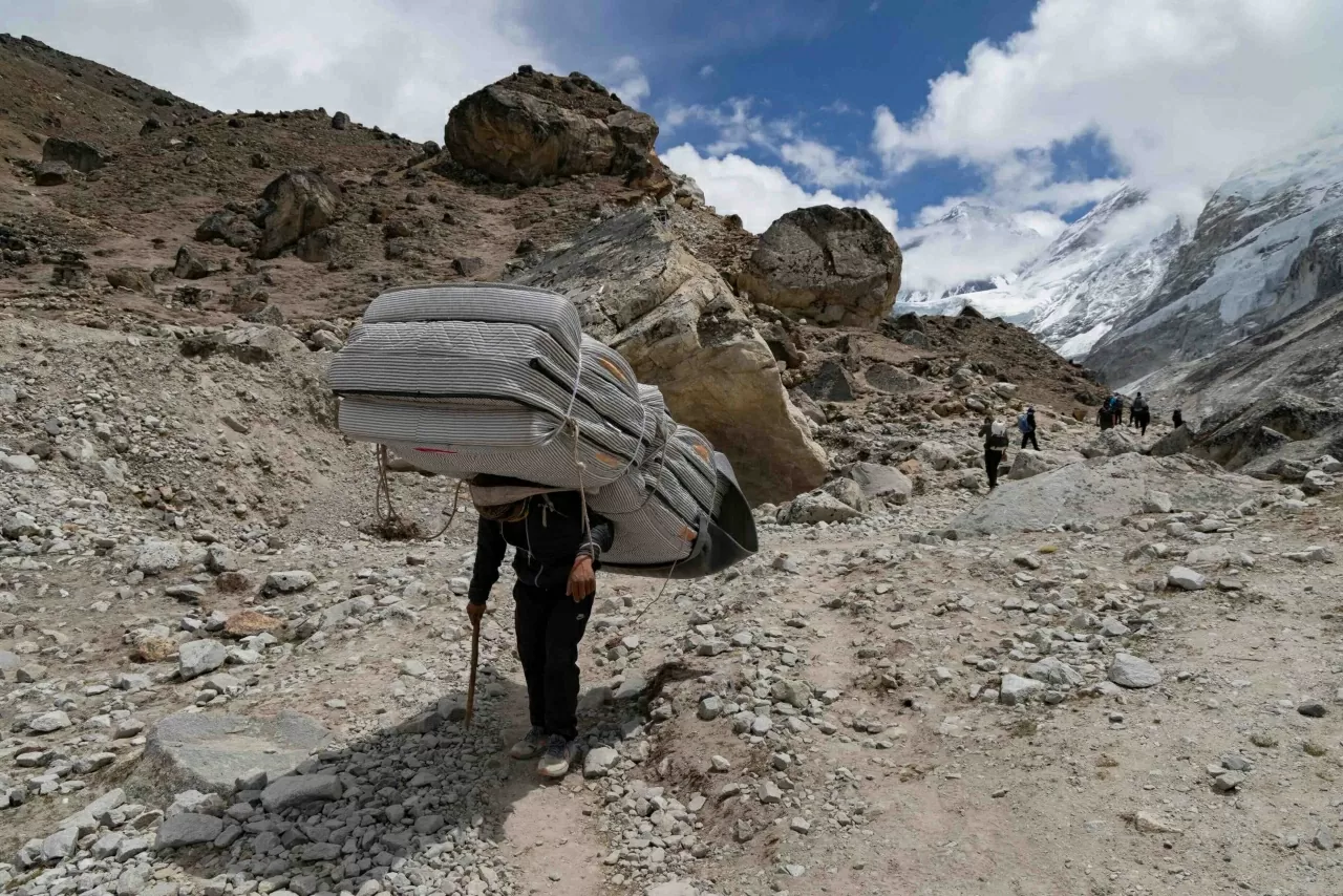 Nepal vạch ra lộ trình mới cho Everest