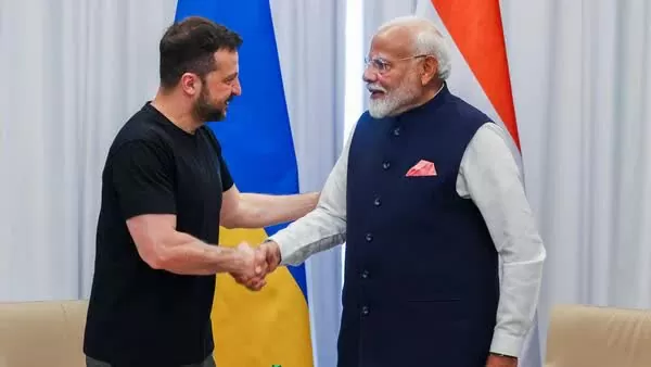 Thảo luận tích cực với Tổng thống Zelensky, ông Modi gửi tín hiệu hòa bình tới Nga và Ukraine Thảo luận tích cực với Tổng thống Zelensky, ông Modi gửi tín hiệu hòa bình tới Nga và Ukraine