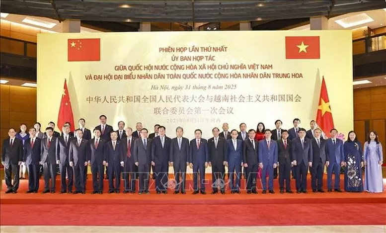 Chủ tịch Quốc hội Trần Thanh Mẫn hội đàm với Ủy viên trưởng Nhân đại toàn quốc Trung Quốc Triệu Lạc Tế