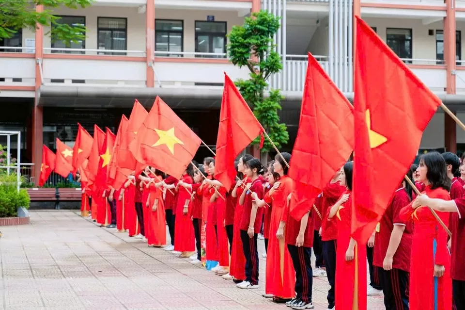 Quốc khánh 2/9: Nhà trường khơi tình yêu quê hương đất nước, lòng biết ơn và trách nhiệm với tương lai dân tộc của thế hệ học sinh