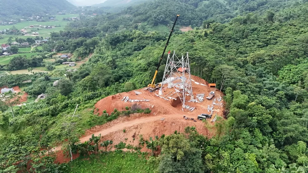 Đường dây 500kV Lào Cai-Vĩnh Yên nỗ lực về đích đúng hẹn