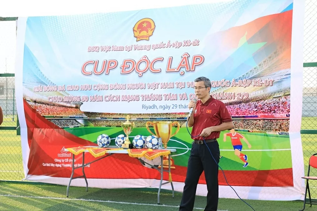 Sôi nổi giải bóng đá Cup Độc lập tại Riyadh, Saudi Arabia Sôi nổi giải bóng đá Cup Độc lập tại Riyadh, Saudi Arabia