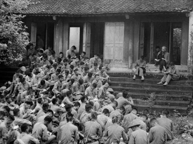 Thời điểm hội tụ tổng hòa các lợi thế, sức mạnh để dân tộc vươn lên