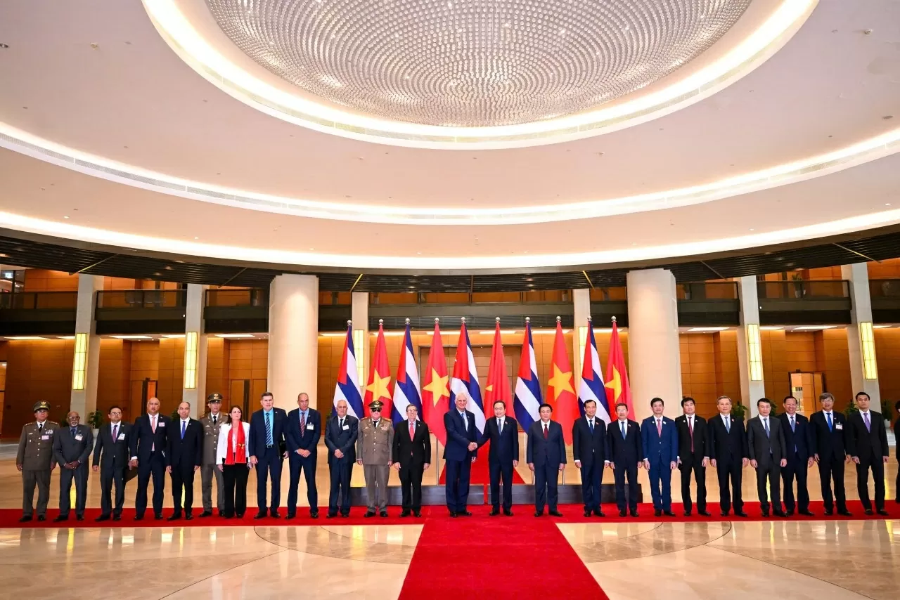 Chủ tịch Quốc hội Trần Thanh Mẫn hội kiến Bí thư thứ Nhất, Chủ tịch nước Cuba Miguel Diaz-Canel Bermudez Chủ tịch Quốc hội Trần Thanh Mẫn hội kiến Bí thư thứ Nhất, Chủ tịch nước Cuba Miguel Diaz-Canel Bermudez