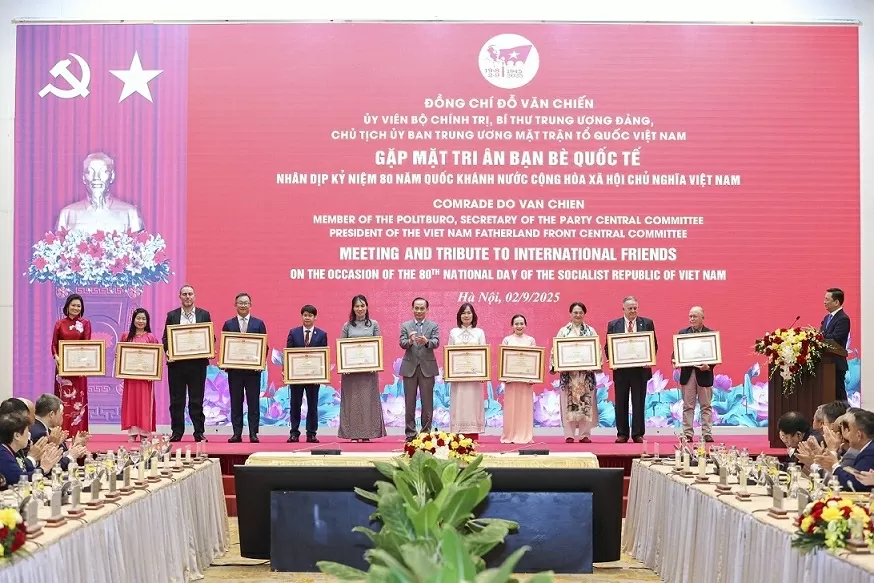Tri ân tình cảm và đóng góp của bạn bè quốc tế dành cho Việt Nam