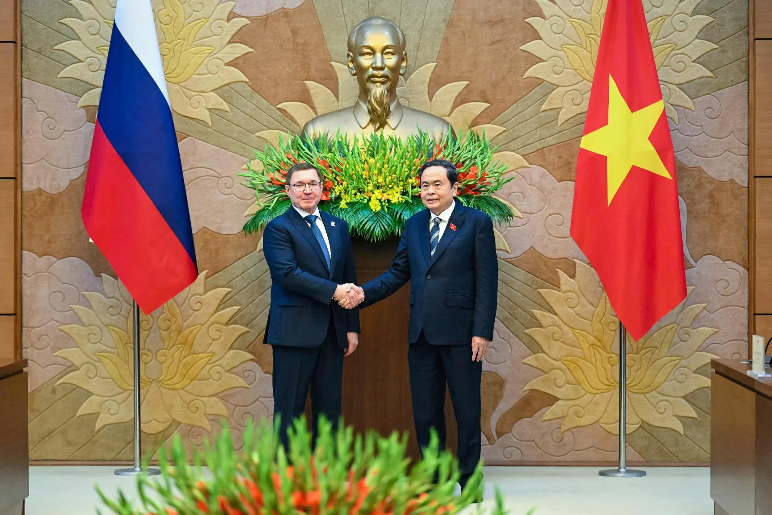 Chủ tịch Quốc hội Trần Thanh Mẫn tiếp Phó Chủ tịch thứ nhất Hội đồng Liên bang, Quốc hội Liên bang Nga Vladimir Vladimirovich Yakushev