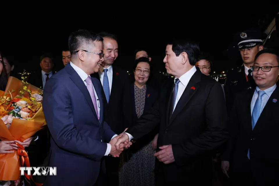 Chủ tịch nước Lương Cường đến Bắc Kinh Chủ tịch nước Lương Cường đến Bắc Kinh