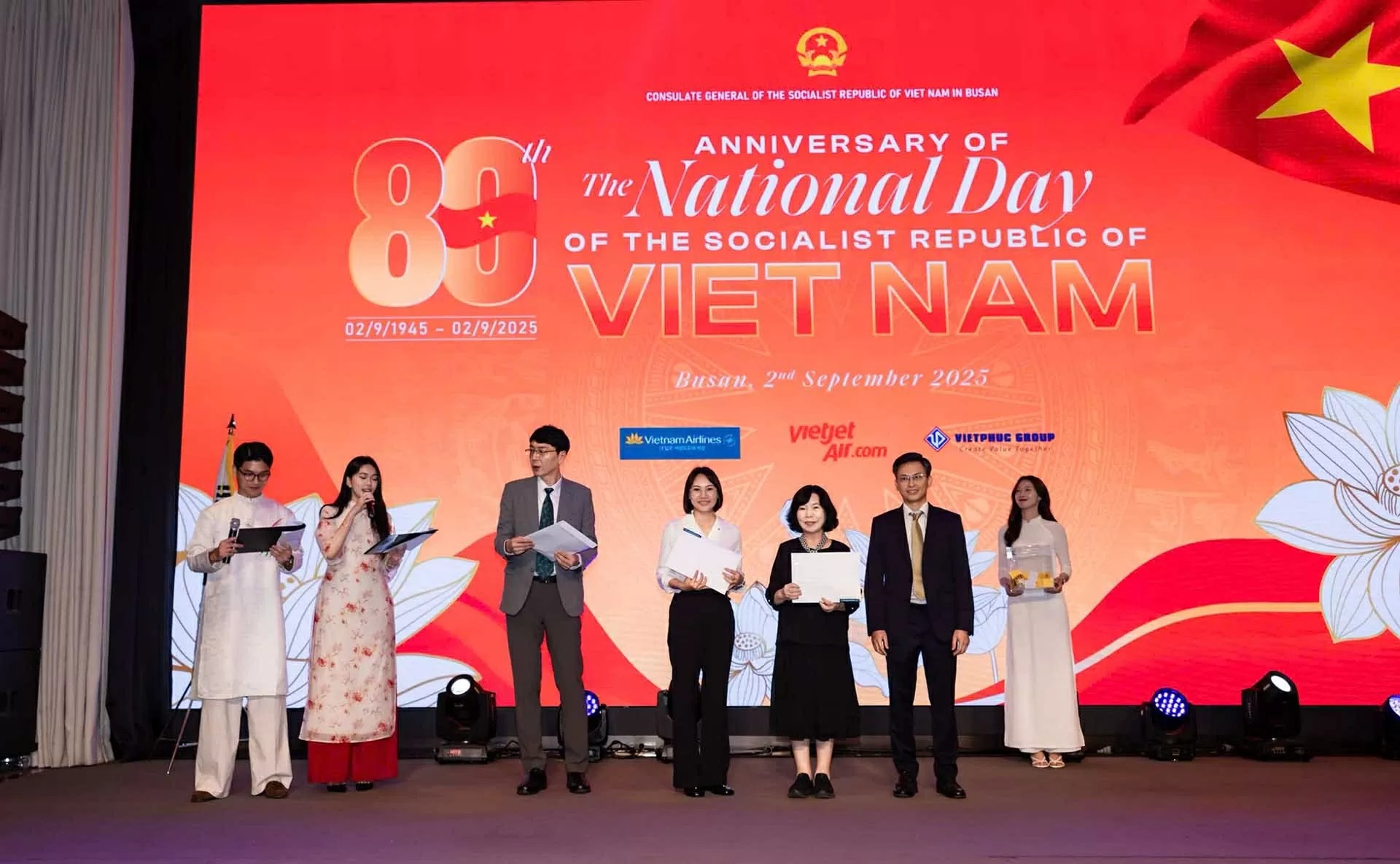 Tổng lãnh sự quán Việt Nam tại Busan tổ chức trọng thể Lễ kỷ niệm 80 năm Quốc khánh 2/9 Tổng lãnh sự quán Việt Nam tại Busan tổ chức trọng thể Lễ kỷ niệm 80 năm Quốc khánh 2/9