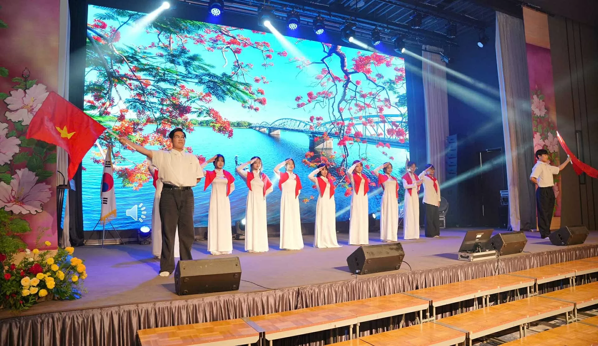 Tổng lãnh sự quán Việt Nam tại Busan tổ chức trọng thể Lễ kỷ niệm 80 năm Quốc khánh 2/9 Tổng lãnh sự quán Việt Nam tại Busan tổ chức trọng thể Lễ kỷ niệm 80 năm Quốc khánh 2/9
