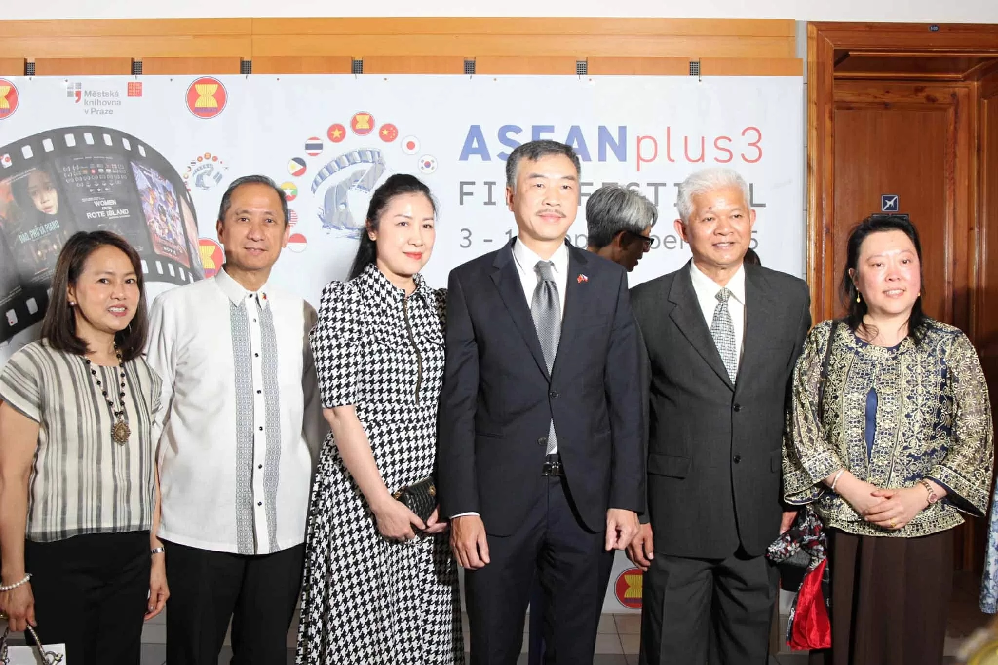 Liên hoan phim ASEAN+3 rực rỡ khai mạc tại Praha Liên hoan phim ASEAN+3 rực rỡ khai mạc tại Praha