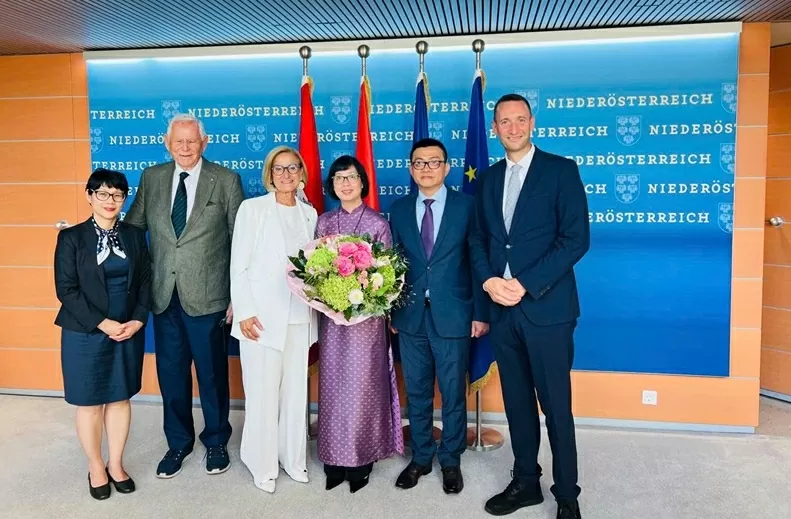 Thúc đẩy đối tác tin cậy, kết nghĩa thực chất với Bang Hạ Áo Thúc đẩy đối tác tin cậy, kết nghĩa thực chất với Bang Hạ Áo