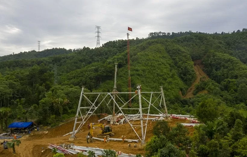 Dự án 500kV Lào Cai - Vĩnh Yên quyết tâm đóng điện trong tháng 9