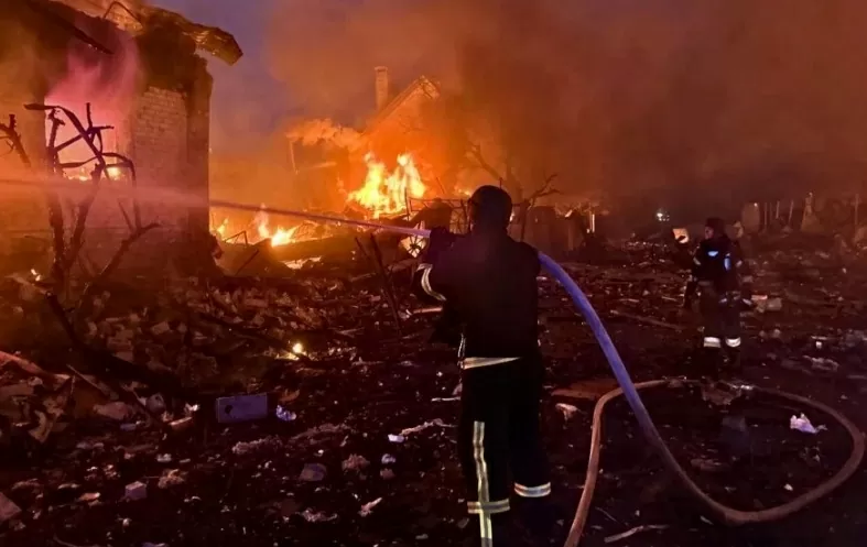 Hơn 800 thiết bị không người lái cùng 13 tên lửa các loại, Nga tập kích Ukraine quy mô lớn nhất kể từ khi bắt đầu xung đột