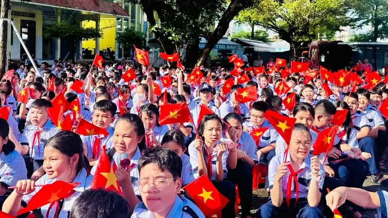 Cà Mau nâng cao chất lượng giáo dục, đặc biệt tại vùng sâu, vùng xa và vùng dân tộc thiểu số Cà Mau nâng cao chất lượng giáo dục, đặc biệt tại vùng sâu, vùng xa và vùng dân tộc thiểu số