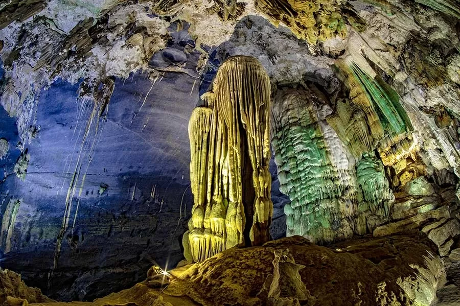 Động Phong Nha. Động Phong Nha.