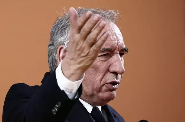 Quốc hội bỏ phiếu, Pháp mất thủ tướng thứ 4 trong chưa đầy 12 tháng, Tổng thống Macron lại đứng trước bài toán khó Quốc hội bỏ phiếu, Pháp mất thủ tướng thứ 4 trong chưa đầy 12 tháng, Tổng thống Macron lại đứng trước bài toán khó