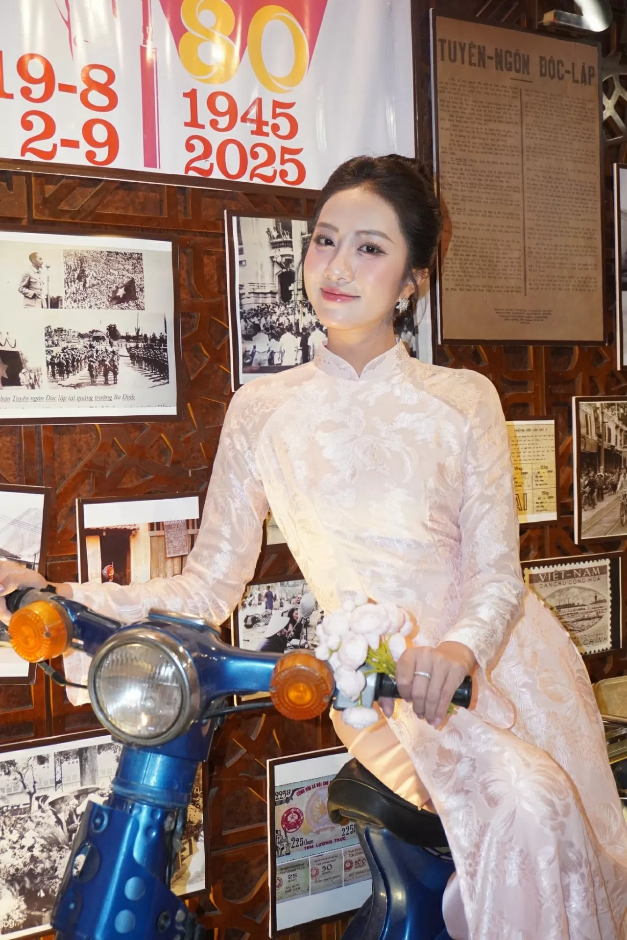 Ngắm nhan sắc dịu dàng của Hoa hậu Hà Trúc Linh
