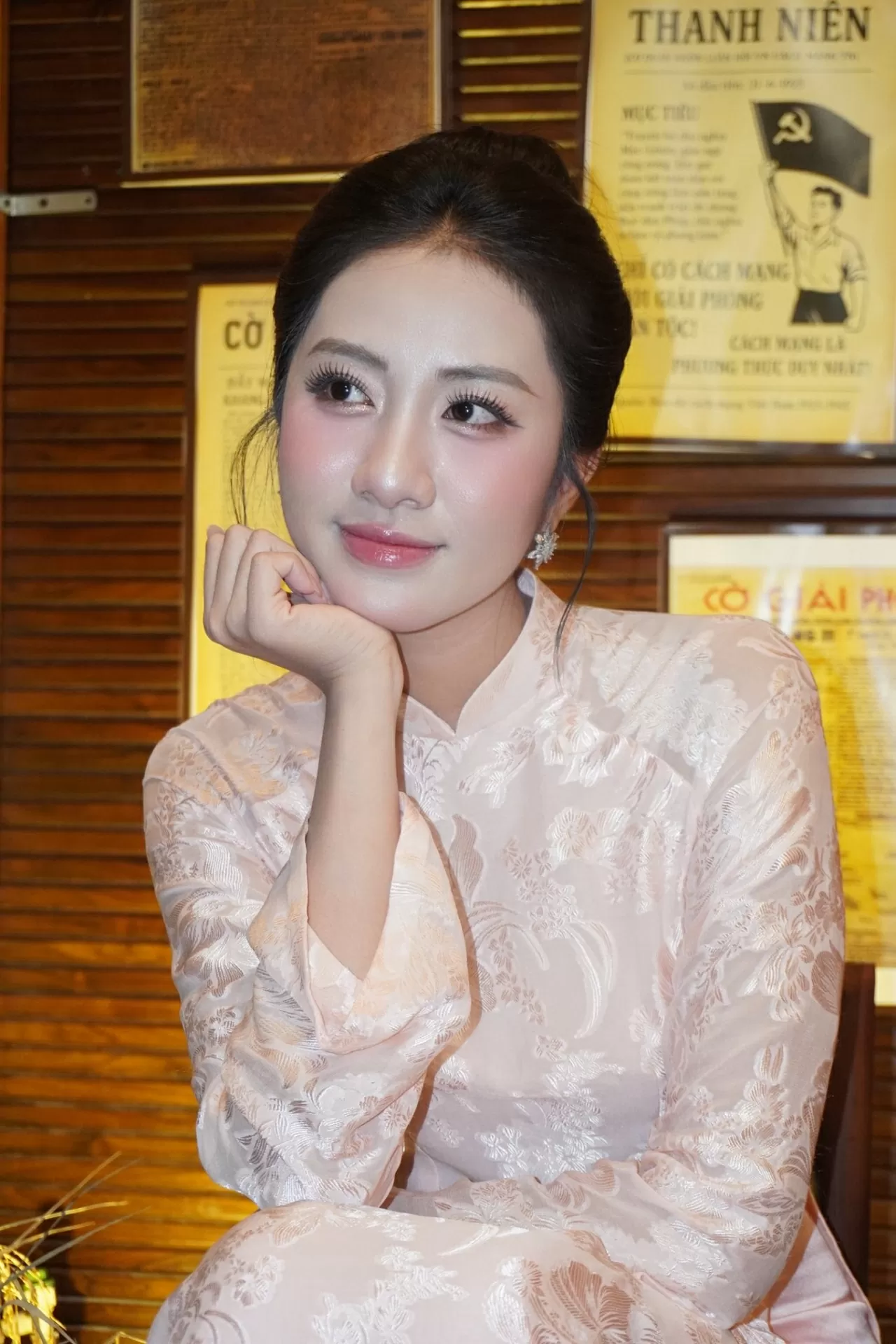 Ngắm nhan sắc dịu dàng của Hoa hậu Hà Trúc Linh