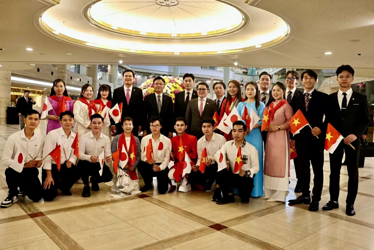 Phó Thủ tướng Chính phủ Lê Thành Long gặp gỡ cộng đồng người Việt tại Kansai, Nhật Bản Phó Thủ tướng Chính phủ Lê Thành Long gặp gỡ cộng đồng người Việt tại Kansai, Nhật Bản