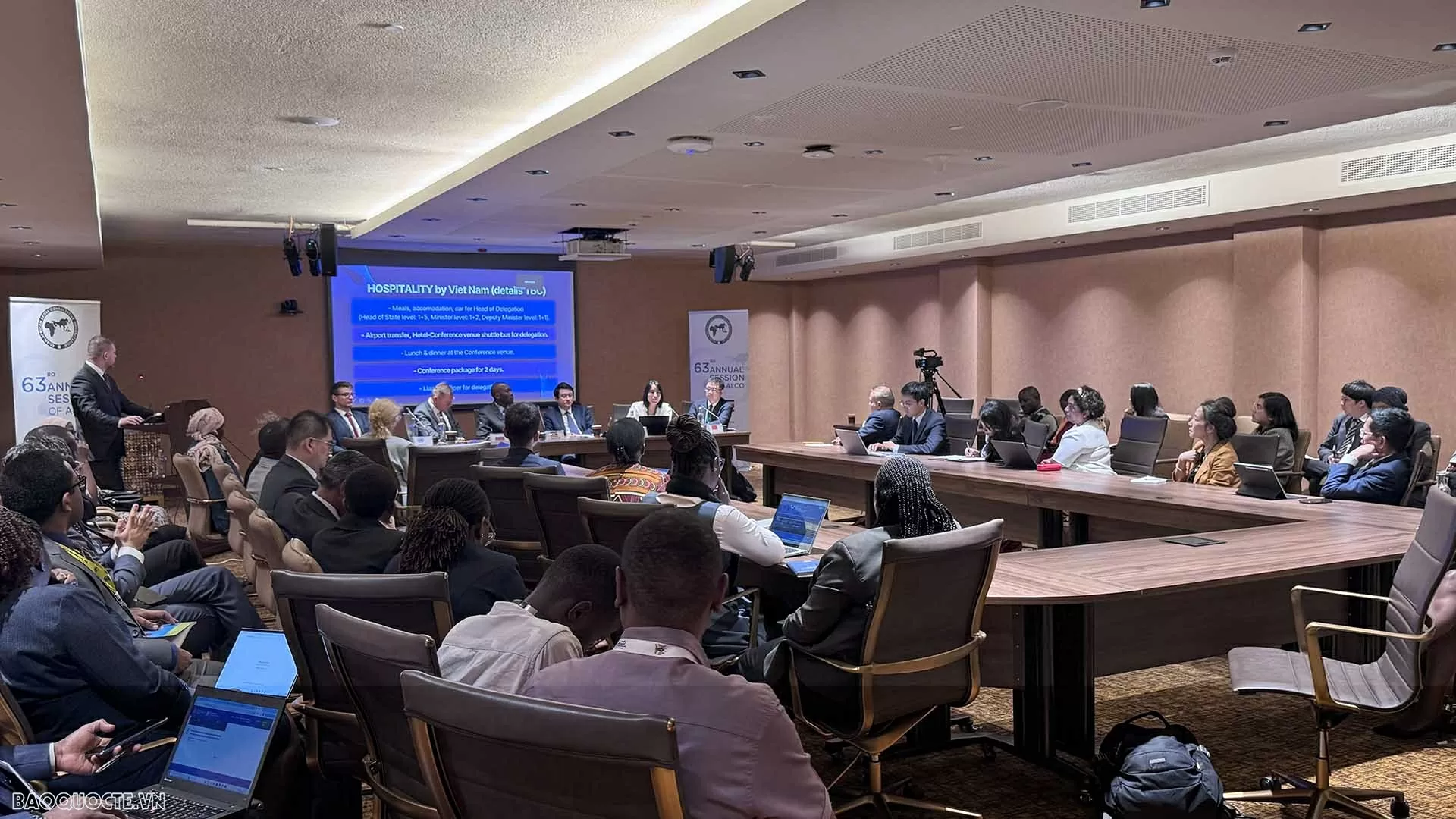 Việt Nam tham dự Hội nghị lần thứ 63 của AALCO tại Uganda và giới thiệu về Lễ mở ký Công ước của LHQ về chống tội phạm mạng Việt Nam tham dự Hội nghị lần thứ 63 của AALCO tại Uganda và giới thiệu về Lễ mở ký Công ước của LHQ về chống tội phạm mạng