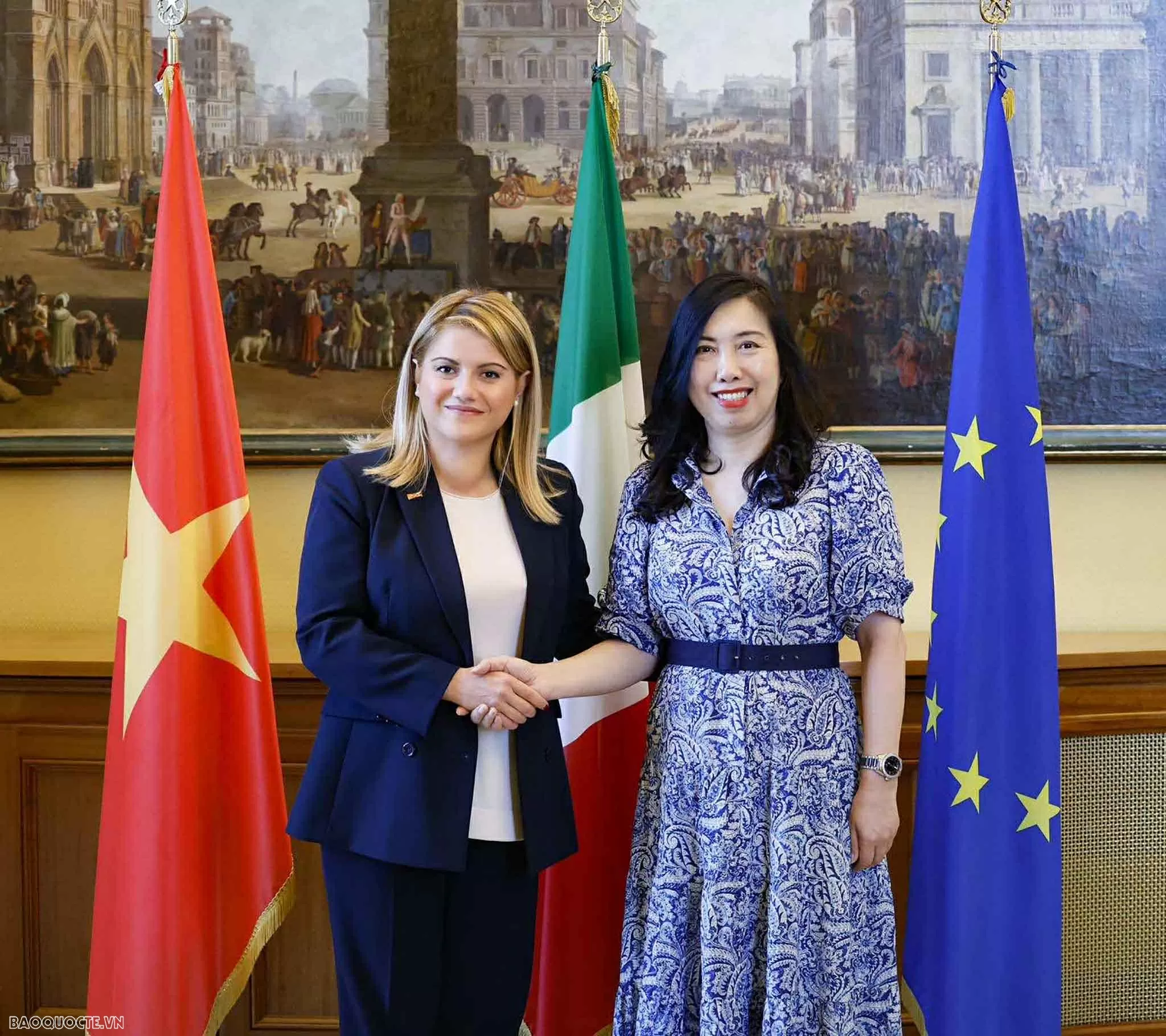 Thứ trưởng Ngoại giao Lê Thị Thu Hằng thăm, làm việc tại Italy