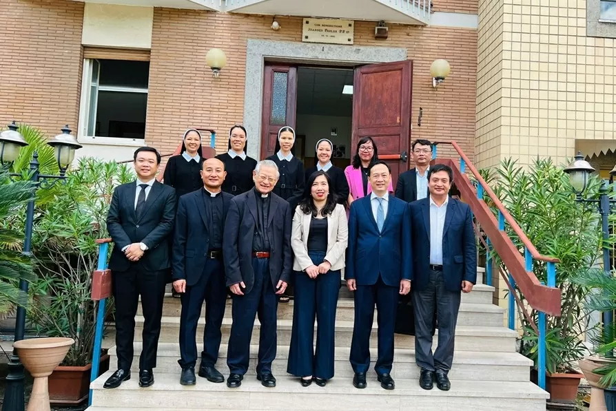 Thứ trưởng Lê Thị Thu Hằng tiếp xúc cộng đồng, gặp mặt đại diện các trường đại học Italy nhân kỷ niệm Ngày Tôn vinh tiếng Việt Thứ trưởng Lê Thị Thu Hằng tiếp xúc cộng đồng, gặp mặt đại diện các trường đại học Italy nhân kỷ niệm Ngày Tôn vinh tiếng Việt