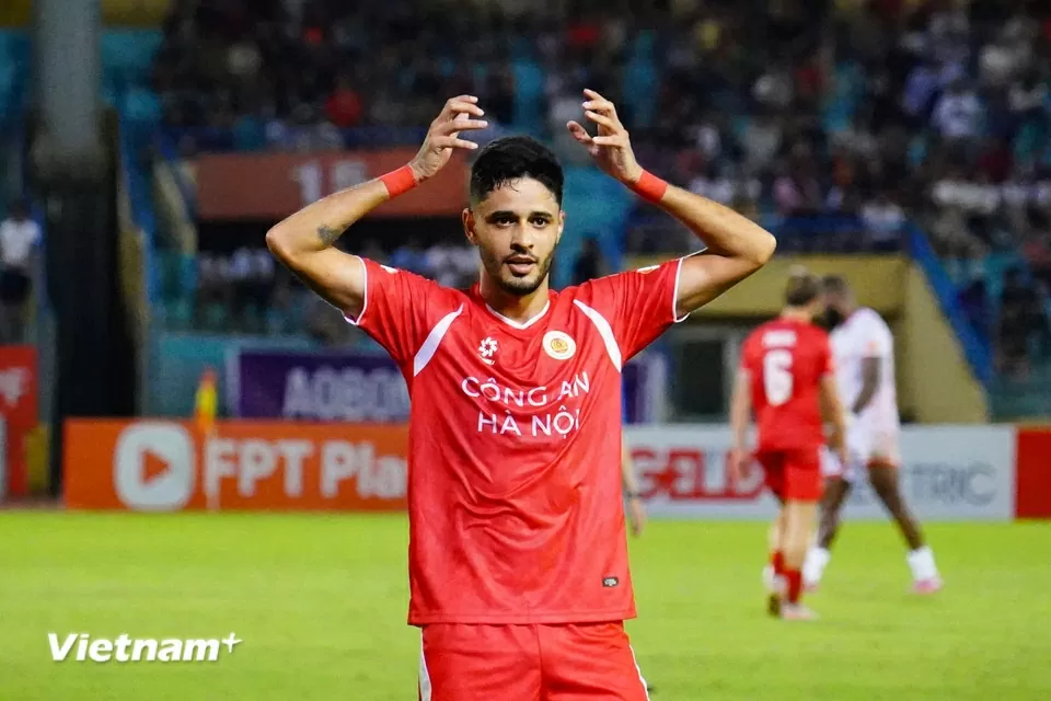 Tối 13/9, chủ nhà CLB Công an Hà Nội giành chiến thắng 2-0 trước đội khách Hải Phòng ở trận đấu sớm vòng 6 V-League 2025/26.