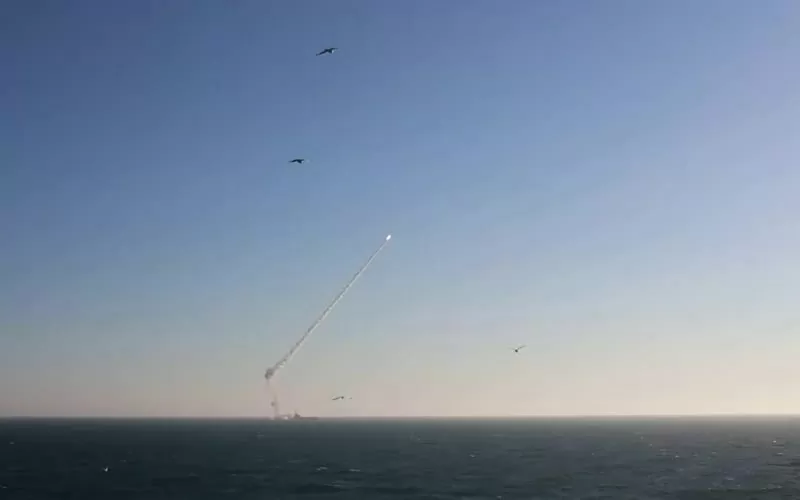 Nga khoe sức mạnh siêu thanh với loạt khí tài hùng hậu tại tập trận Zapad 2025