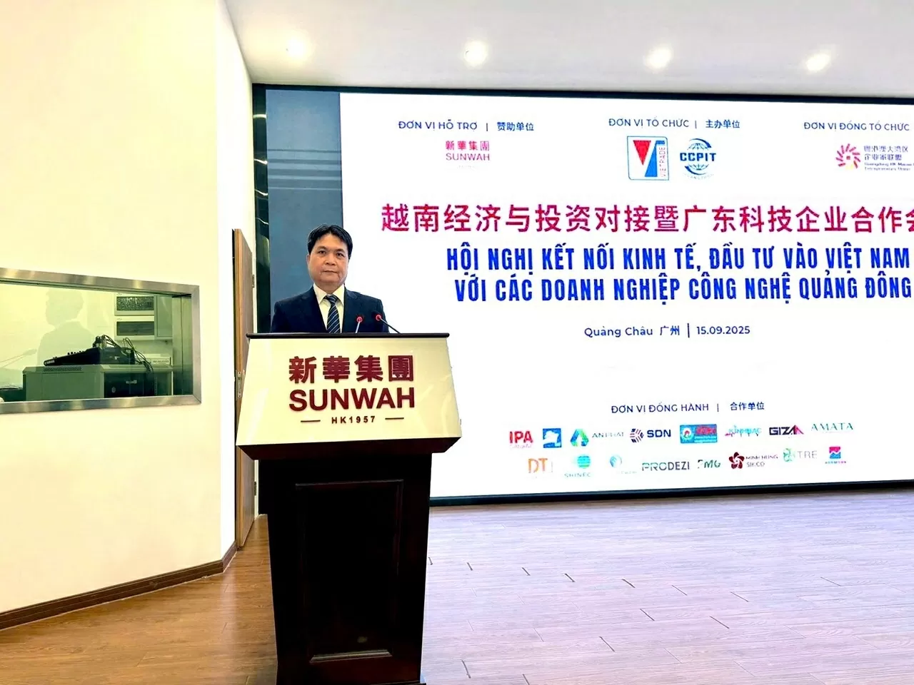 Kết nối, thúc đẩy hợp tác công nghệ cao và đổi mới sáng tạo giữa các doanh nghiệp Việt Nam và Quảng Đông, Trung Quốc