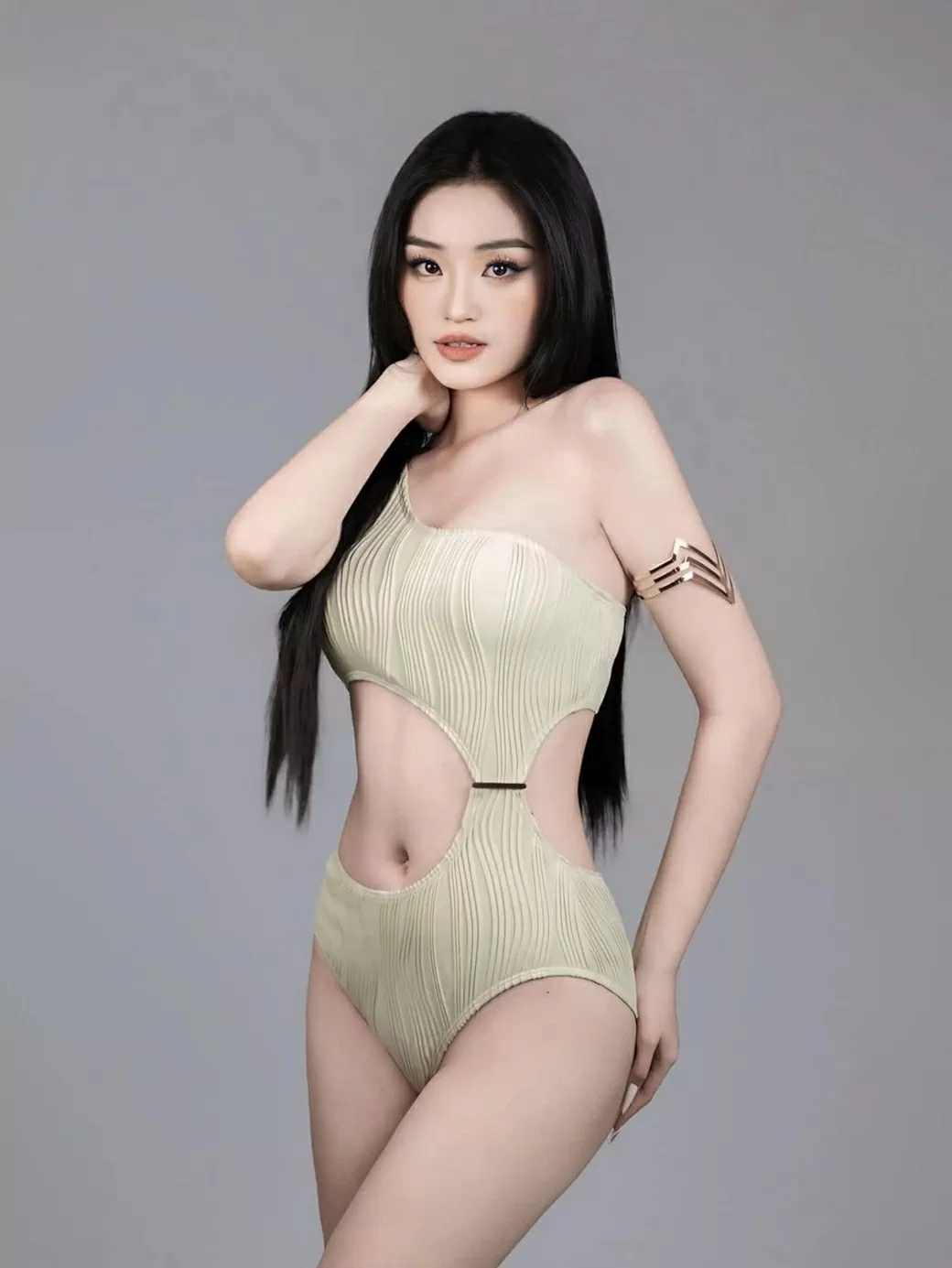 Hoa hậu Nguyễn Thị Yến Nhi
