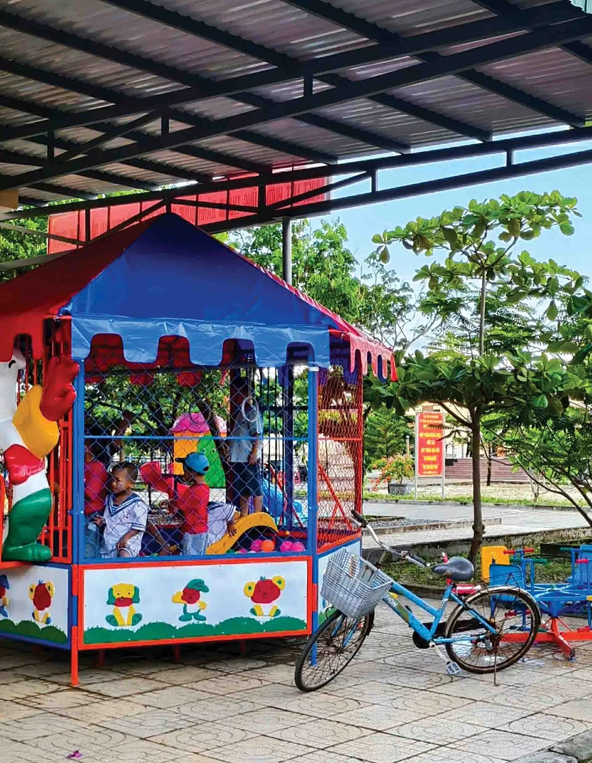 Rainbow on Da Tay A Island Rainbow on Da Tay A Island