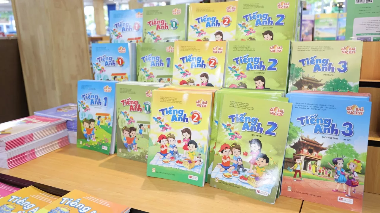 Khai trương nhà sách và thiết bị trường học Nguyễn Tri Phương: Mở cửa tri thức