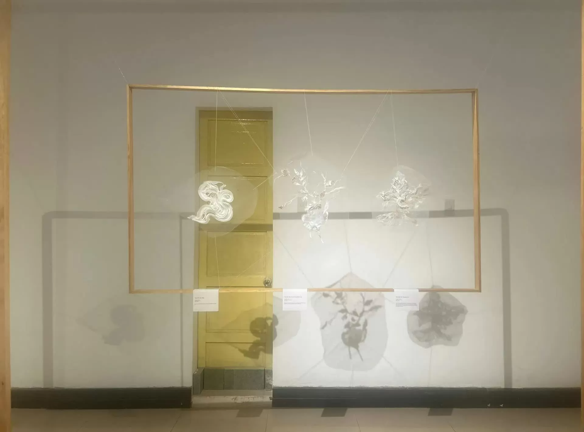Una obra de bordado expuesta en la Exposición. (Foto: kinhtedothi.com)