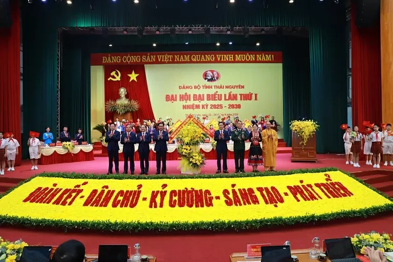 Khai mạc Đại hội đại biểu Đảng bộ tỉnh Thái Nguyên lần thứ I