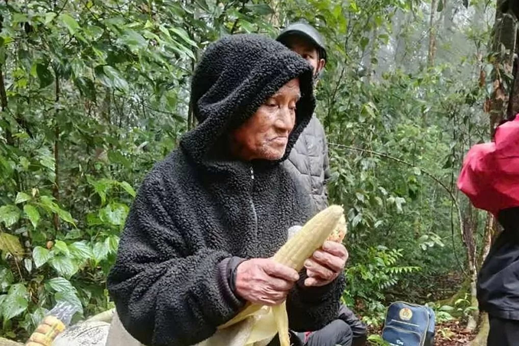 Cụ ông 78 tuổi Cụ ông 78 tuổi