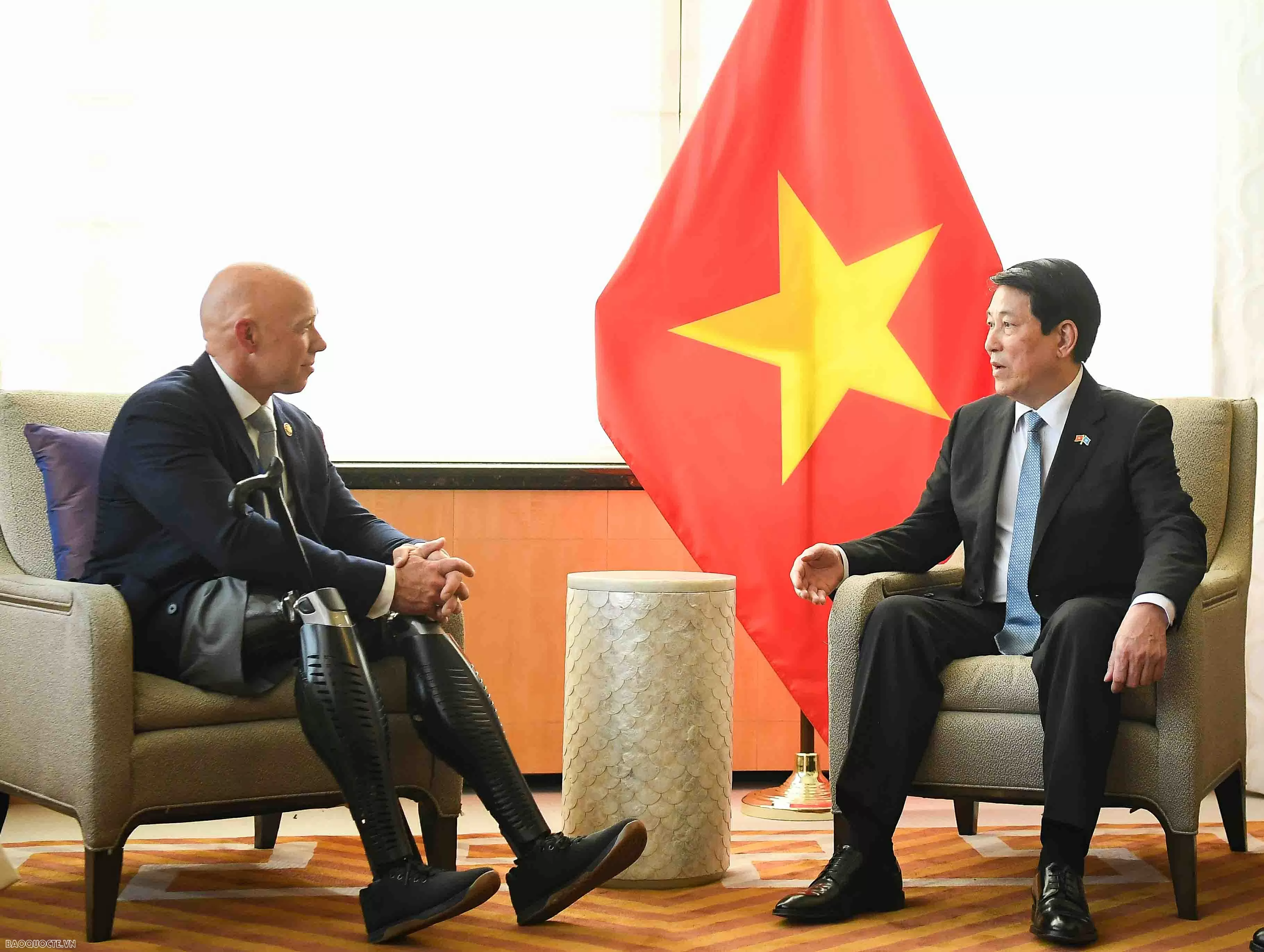 Tiếp Ukraine Tiếp Ukraine