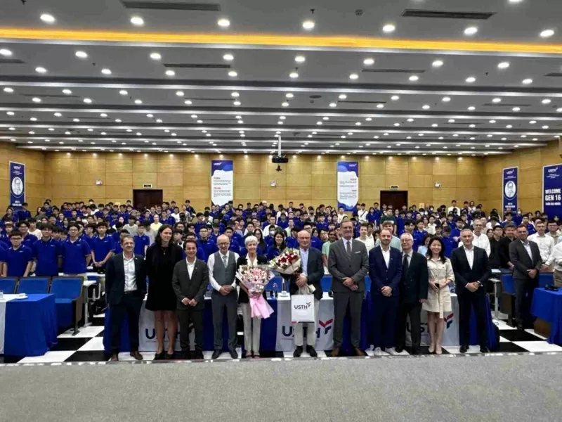 Làm sâu sắc hơn nữa quan hệ hợp tác giữa Việt Nam và Pháp