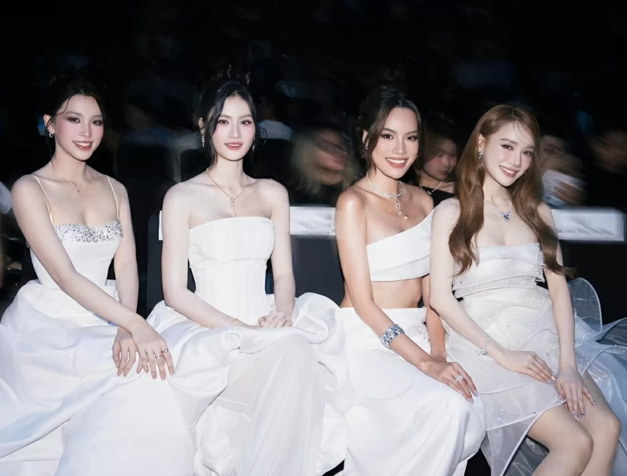 Thời trang diễn viên Nhã Phương