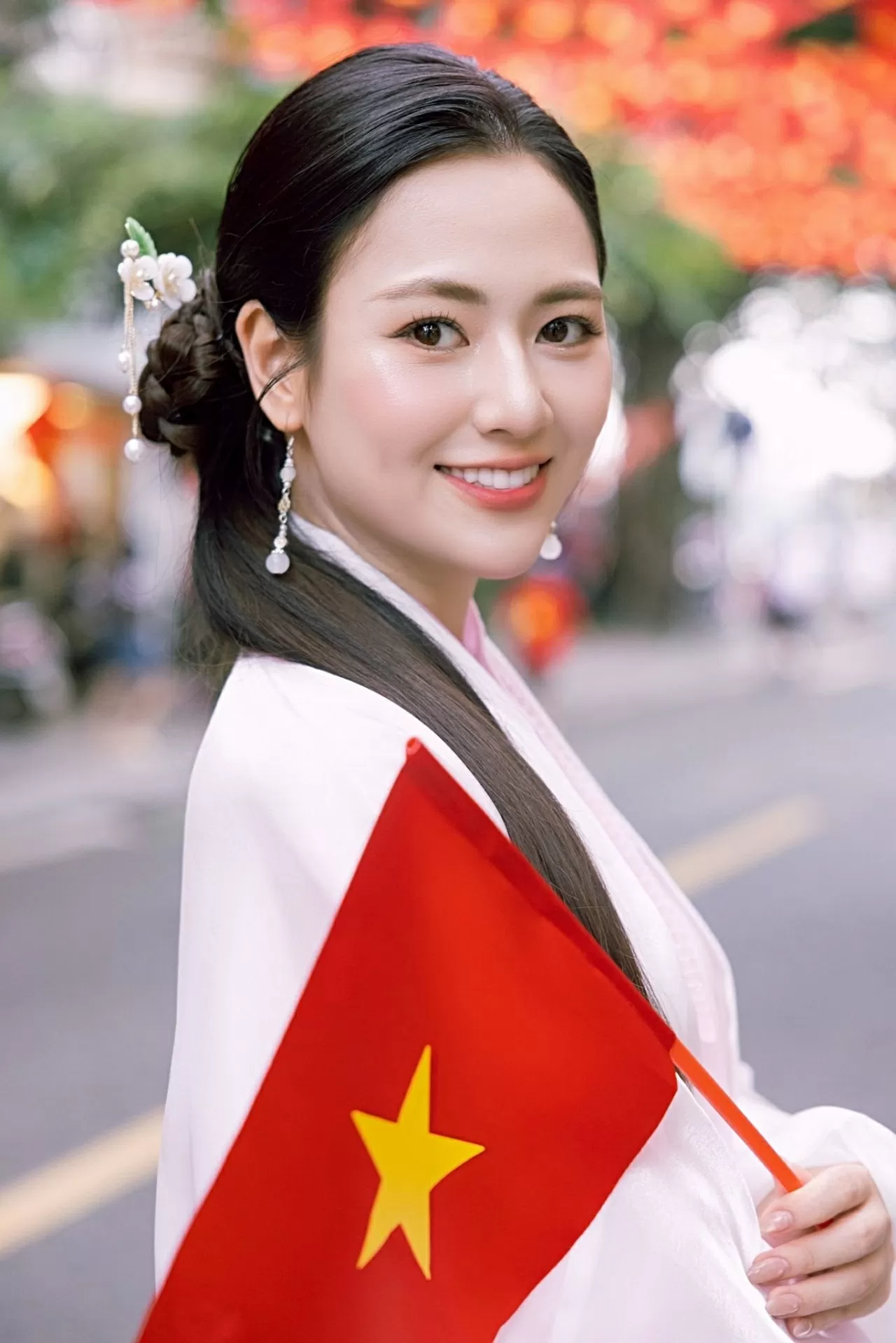 Diễn viên Việt Hoa phim Gió ngang khoảng trời xanh